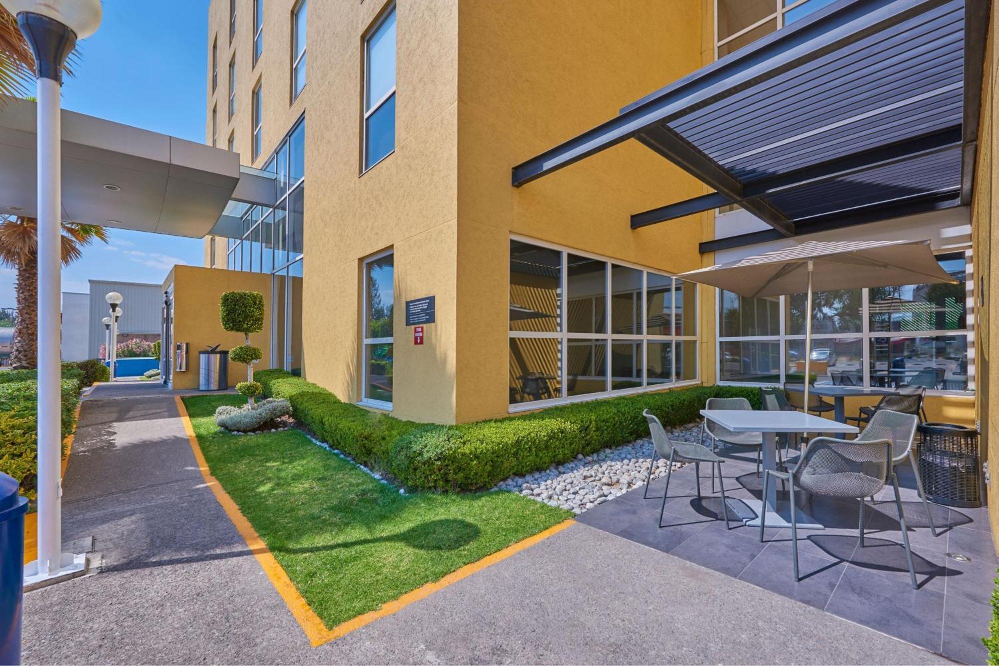 City Express By Marriott Ciudad De Mexico Plaza Central Exterior photo